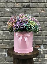 Цветочная композиция из Гипсофила и Розы в шляпной коробке в Муриково