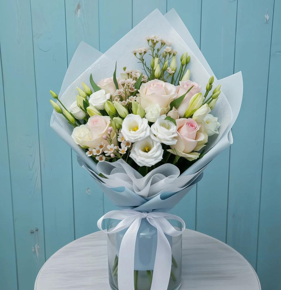 Букет цветов из: Розы и Лизиантусы в Муриково