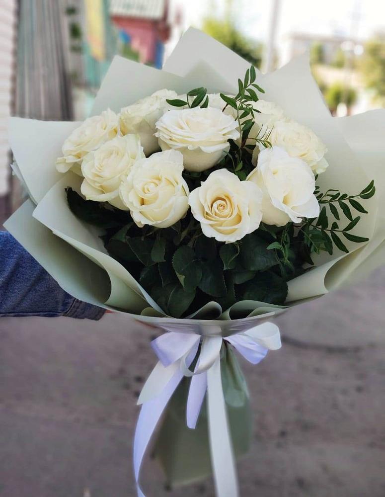 Букет Белые розы Проуд в Муриково