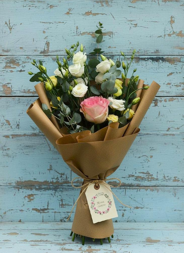 Букет цветов из: Розы и Лизиантусы в Муриково