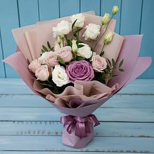 Букет цветов из:  Розы и Лизиантусы в Муриково