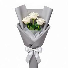 Букет 3 белые розы в Муриково