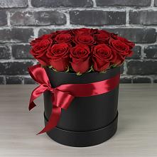 Цветочная композиция из Розы в шляпной коробке в Муриково