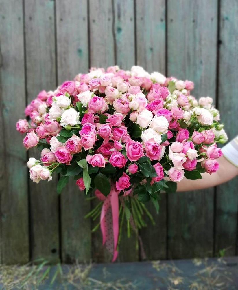 Букет Розовые кустовые розы Натали и Лав Лидия в Муриково