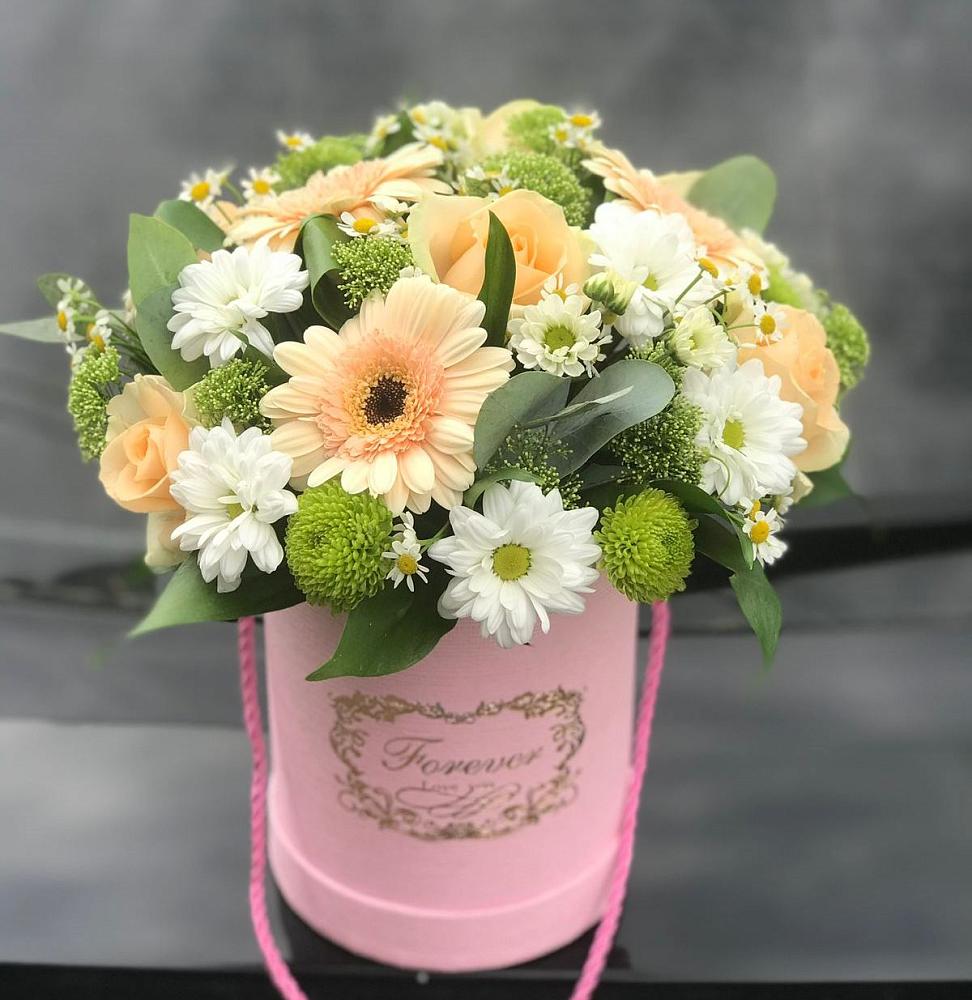 Цветочная композиция из Розы, Герберы и Хризантемы в шляпной коробке в Муриково