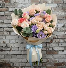 Букет цветов из:  Розы, Лизиантусы и Гвоздики в Муриково