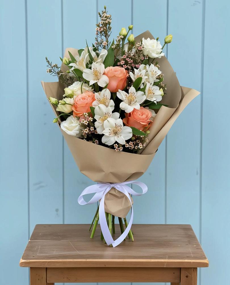 Букет цветов из: Альстромерии, Лизиантусы, Розы и Хризантемы в Муриково