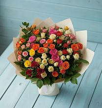 Букет Микс из разноцветных кустовых роз в Муриково