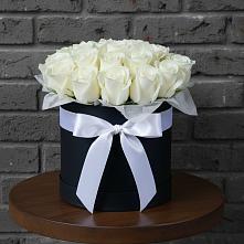 Цветочная композиция из Розы в шляпной коробке в Муриково